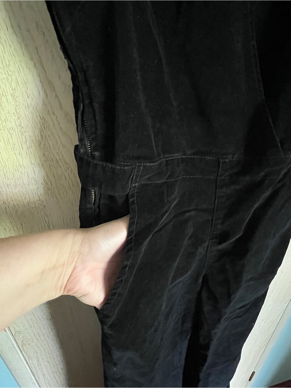 Free People Until Sunrise Black Velvet Flare Leg Jumpsuit Sz 2 - Picture 5 of 16